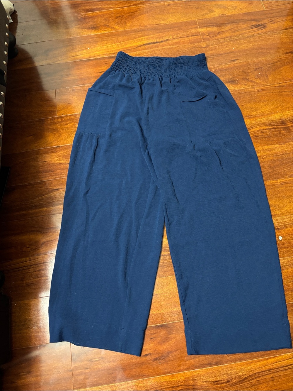 Woman’s Navy Wide-Leg Pull-On Pants
